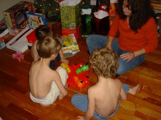 2004-12-25 21-43-54.JPG